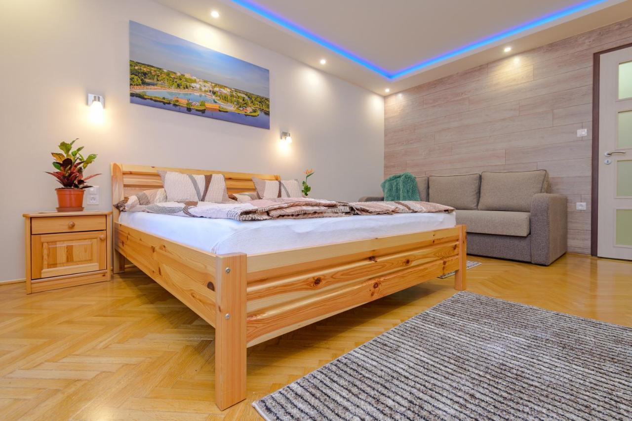 Illes Apartmanok I. Hajdúszoboszló المظهر الخارجي الصورة