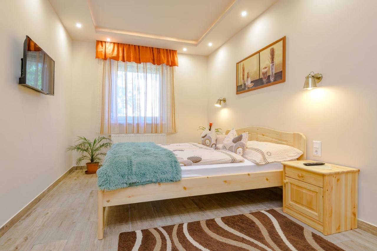Illes Apartmanok I. Hajdúszoboszló المظهر الخارجي الصورة