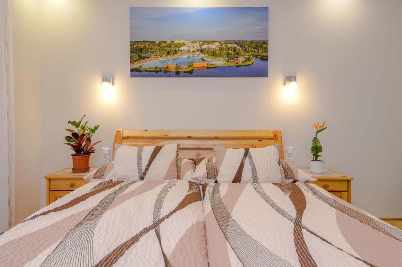 Illes Apartmanok I. Hajdúszoboszló المظهر الخارجي الصورة